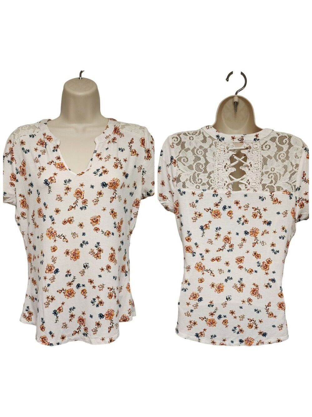 NO BOUNDARIES Junior Floral with Lace Detail Shirt Multicolor Cream Size M